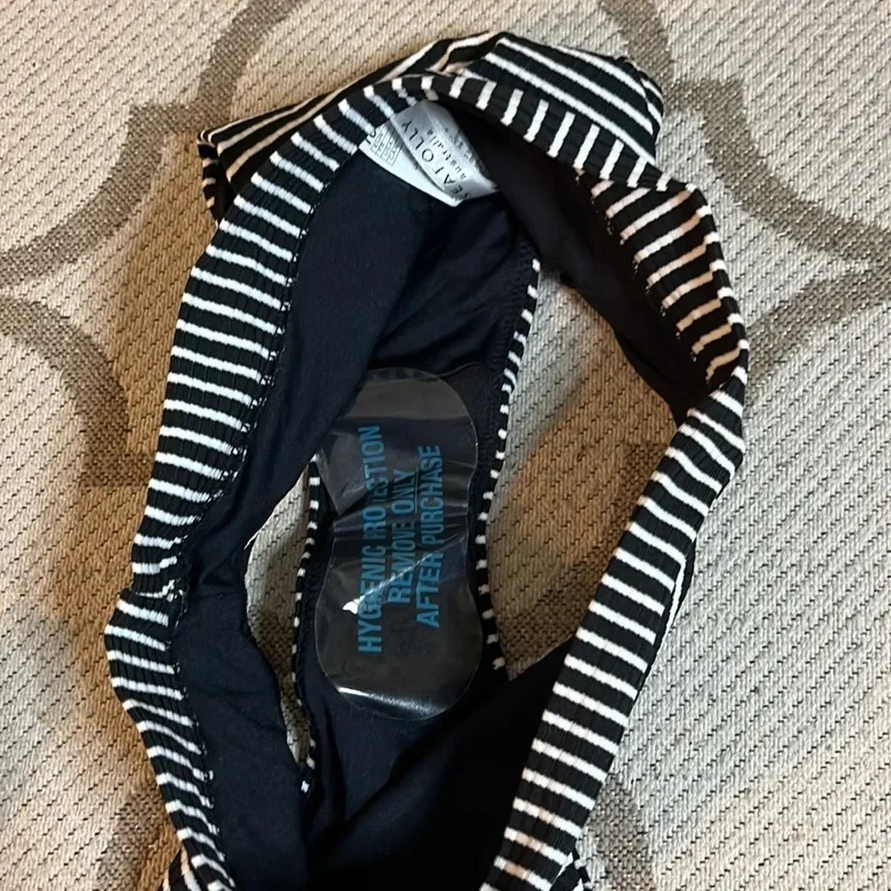 Seafolly high leg in black and white stripe high waisted bikini bottom, size 6